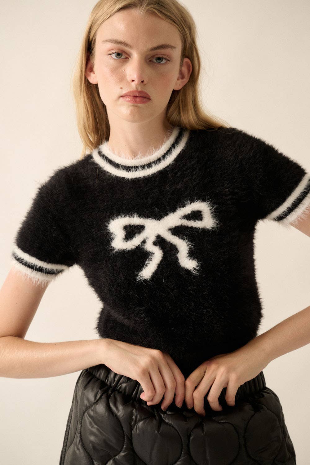 Fuzzy Kit Cropped Bow Graphic Short-Sleeve Sweater