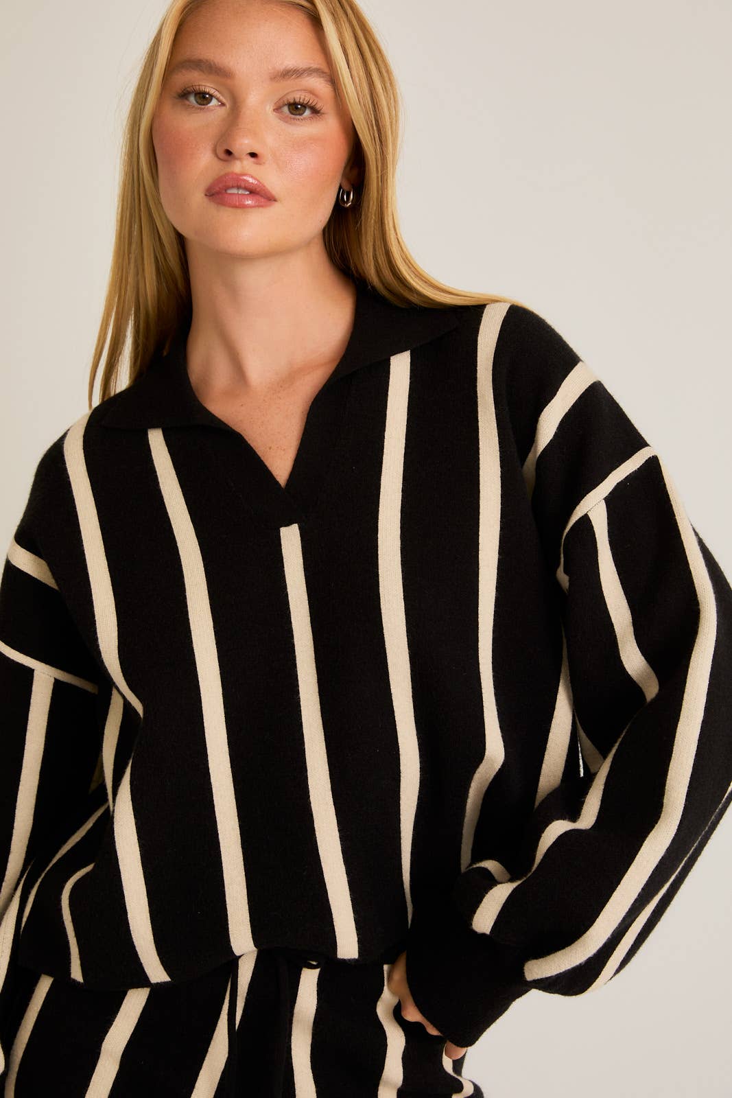 STRIPED SWEATER PULLOVER