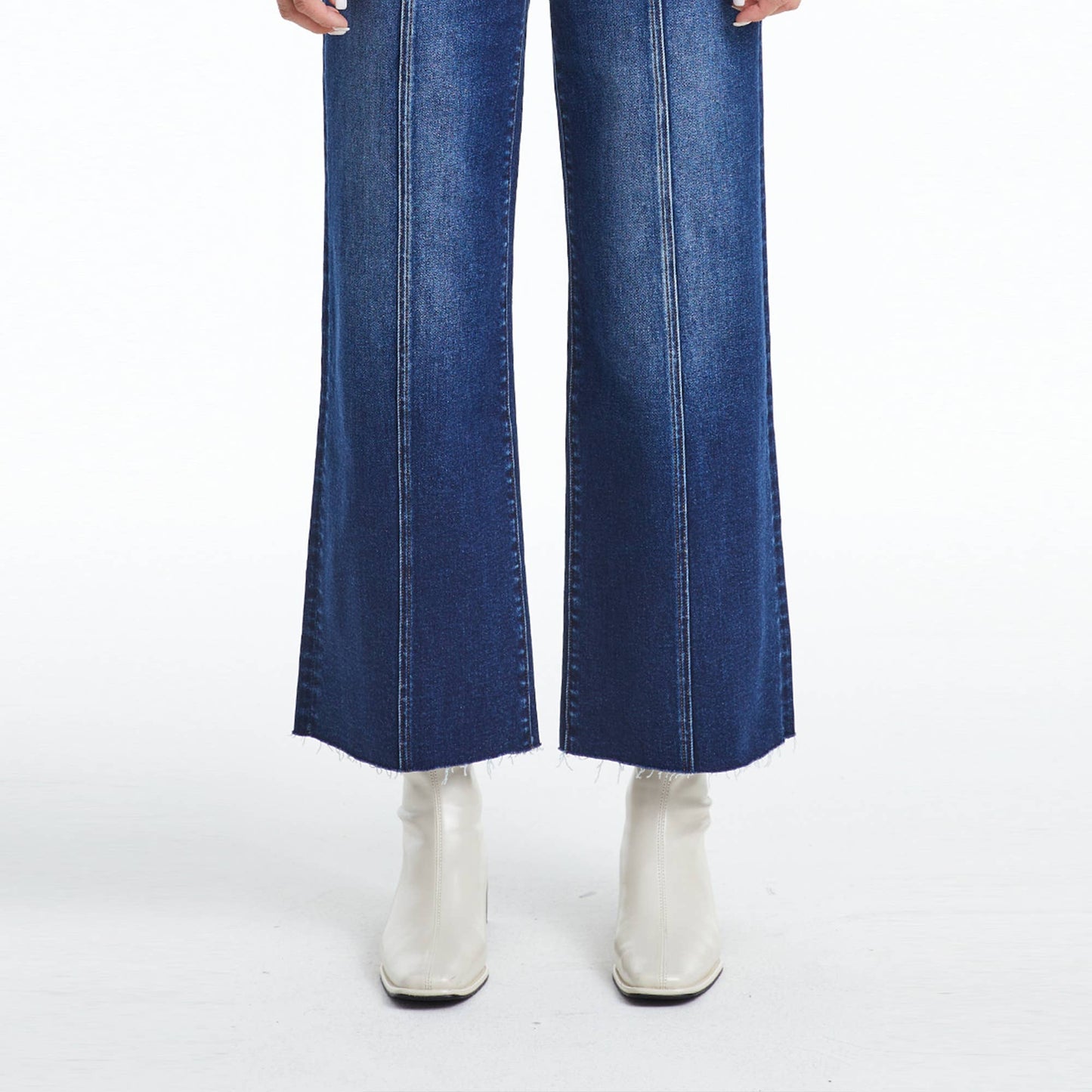 HIGH RISE WIDE LEG JEANS WITH RAW HEM BYW8116